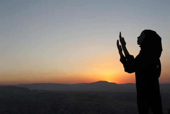 A Syrian Muslim girl stands at the top of Mount Qassioun, which overlooks Damascus Aug. 22. During the Sept. 1 Angelus, Pope Francis announced he would lead a worldwide day of fasting and prayer for peace in Syria Sept. 7. (CNS/Khaled al-Hariri/Reuters)