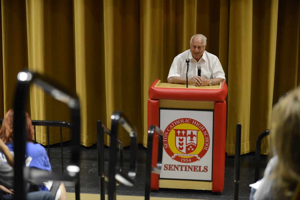 Tommy Lasorda spoke to students and parents at Seton Catholic Preparatory March 8 in a bid to raise money for the school’s athletic program and booster club. (Courtesy Cindi Friedl)