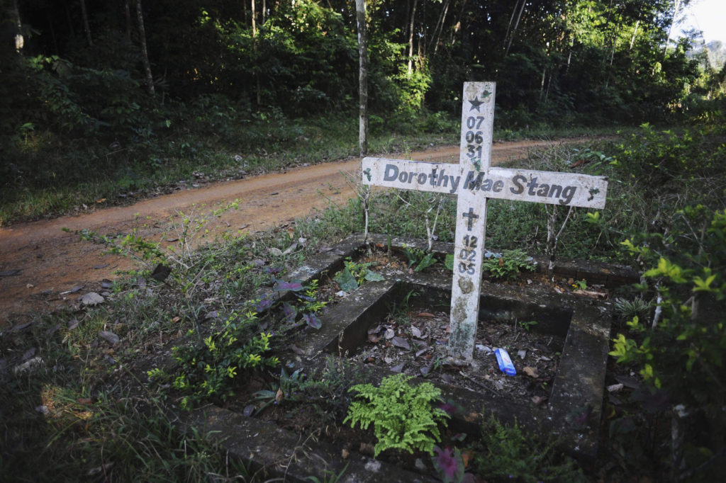 A cross stands on the spot where U.S. Sr. Dorothy Stang, a member of the Sisters of Notre Dame de Namur, was murdered Feb. 12, 2005, on an isolated road near the Brazilian town of Anapu June 7. (CNS photo/Lunae Parracho, Reuters) 