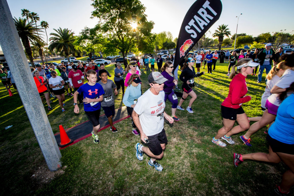 The Desert Nun Run, held March 7 at Tempe’s Kiwanis Park, drew more than 700 Catholic and non-Catholic participants from near and far. (Billy Hardiman/CATHOLIC SUN)