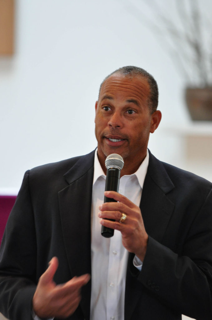 Darrell Miller, a former major league baseball player and director of the league's Urban Youth Academy, speaks at a Catholic Men of Faith Conference March 7 at St. Philip Church in Franklin, Tenn. (CNS photo/Andy Telli, Tennessee Register) 