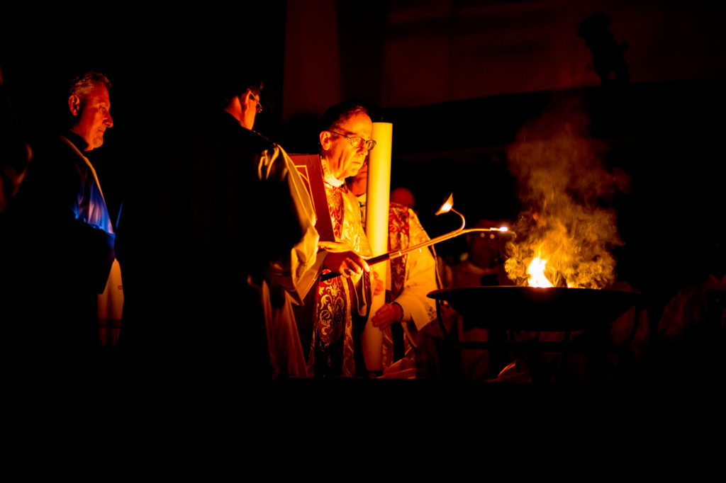 Easter Vigil April 4 at Ss. Simon and Jude Cathedral in Phoenix. (Billy Hardiman/CATHOLIC SUN)