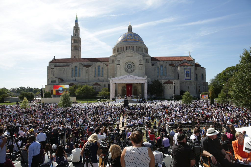 Pope Francis celebrates Mass at the Basilica of the National Shrine of the Immaculate Conception on the occasion of the canonization of Bl. Junípero Serra, a Spanish-born Franciscan Friar known for starting nine Spanish missions in California in the 1700s. (Alan Holdren/CNA)