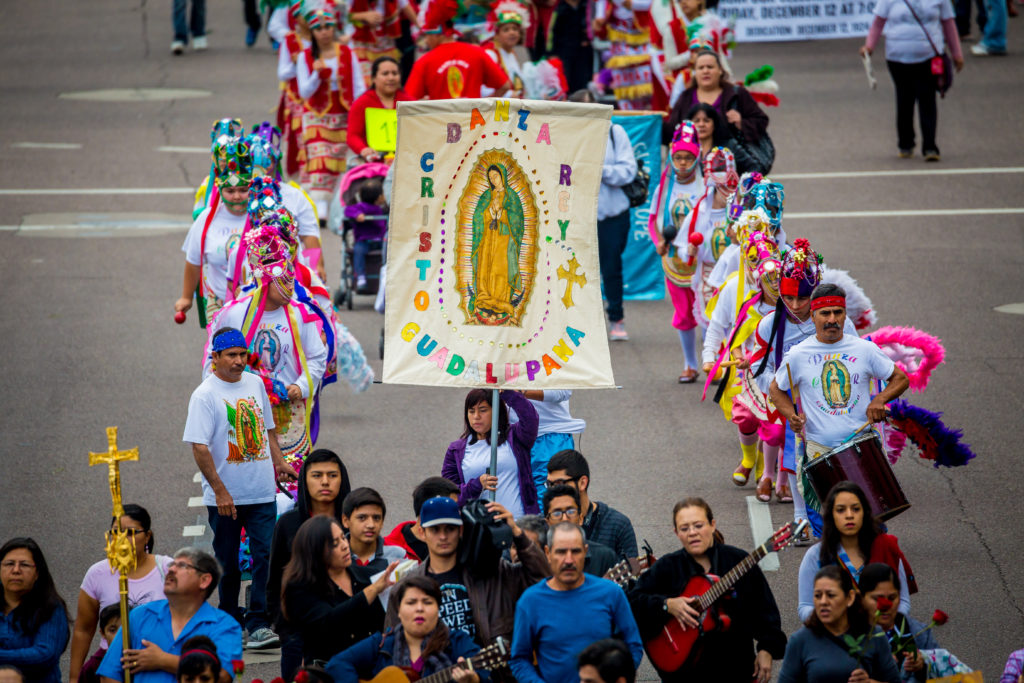 Thousands of faithful Catholics participated in last year's "Honor Your Mother" procession. (Billy Hardiman/CATHOLIC SUN file photo)