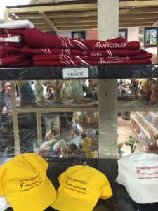 Hats and T-shirts commemorating Pope Francis’ visit were on sale at the San Lorenzo gift shop. (Tony Gutiérrez/CATHOLIC SUN)