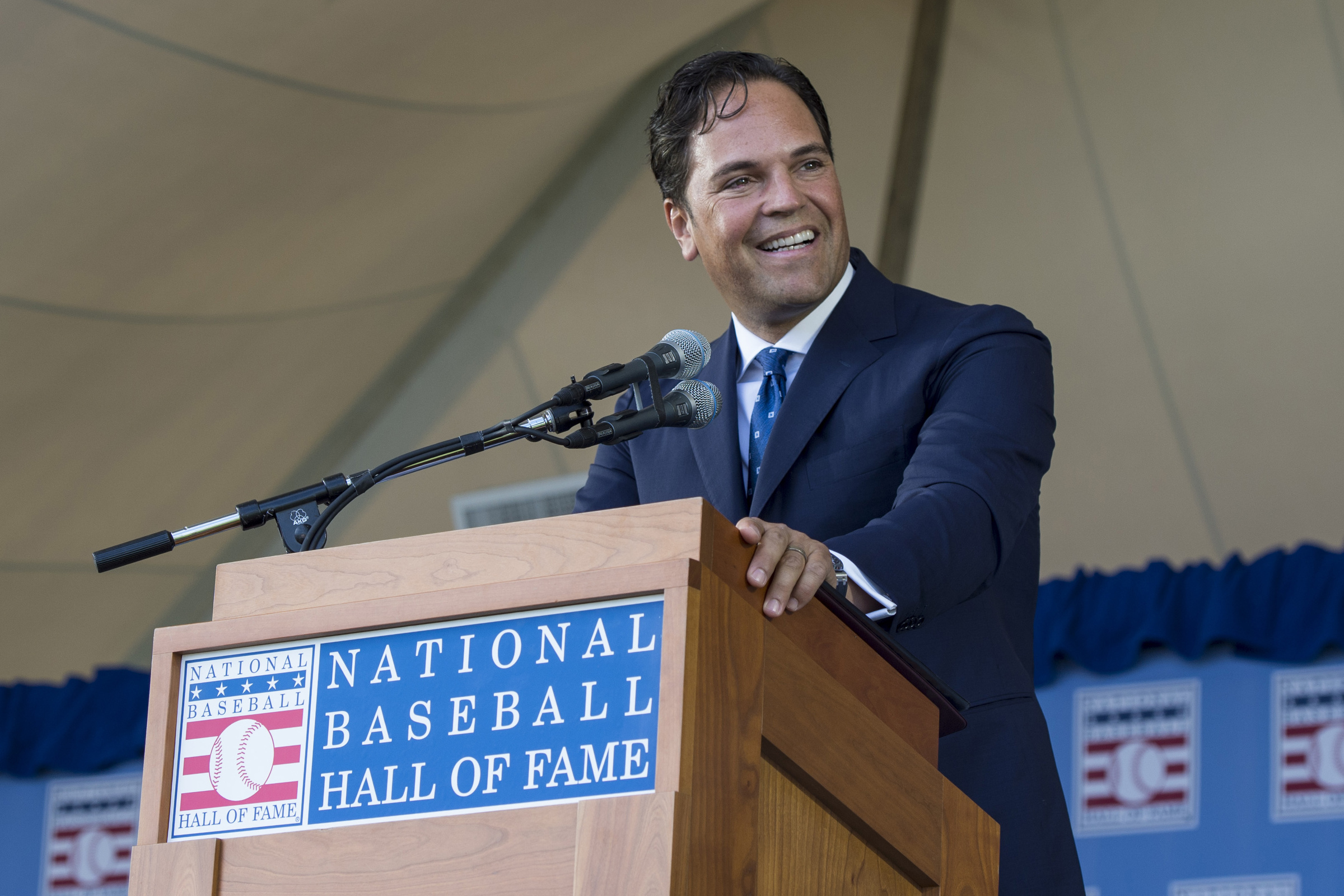 Mike Piazza makes his acceptance speech during the National Baseball Hall of Fame induction ceremony July 24 in Cooperstown, N.Y. The superstar catcher gave credit to his Catholic faith for his success in his life and career. (CNS photo/Gregory Fisher, USA Today Sports via Reuters) See PIAZZA-INDUCTION July 26, 2016.