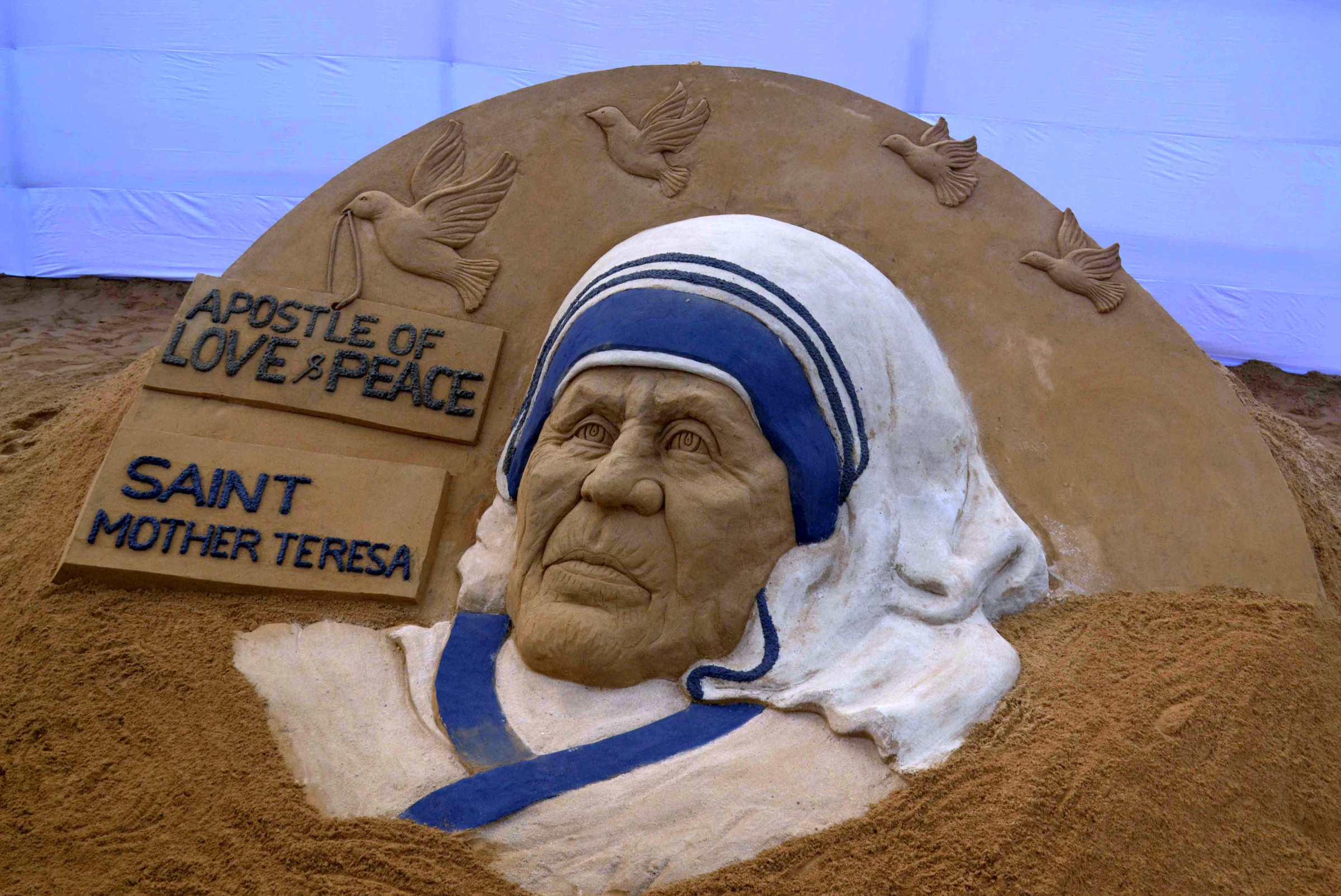 A sand sculpture of Blessed Teresa of Kolkata is seen in Rourkela, India, Dec. 18, 2015. Although the Sept. 4 canonization of Blessed Teresa is at the Vatican, special festivities to honor her will continue in Kolkata until Christmas.(CNS photo/Stringer, EPA)