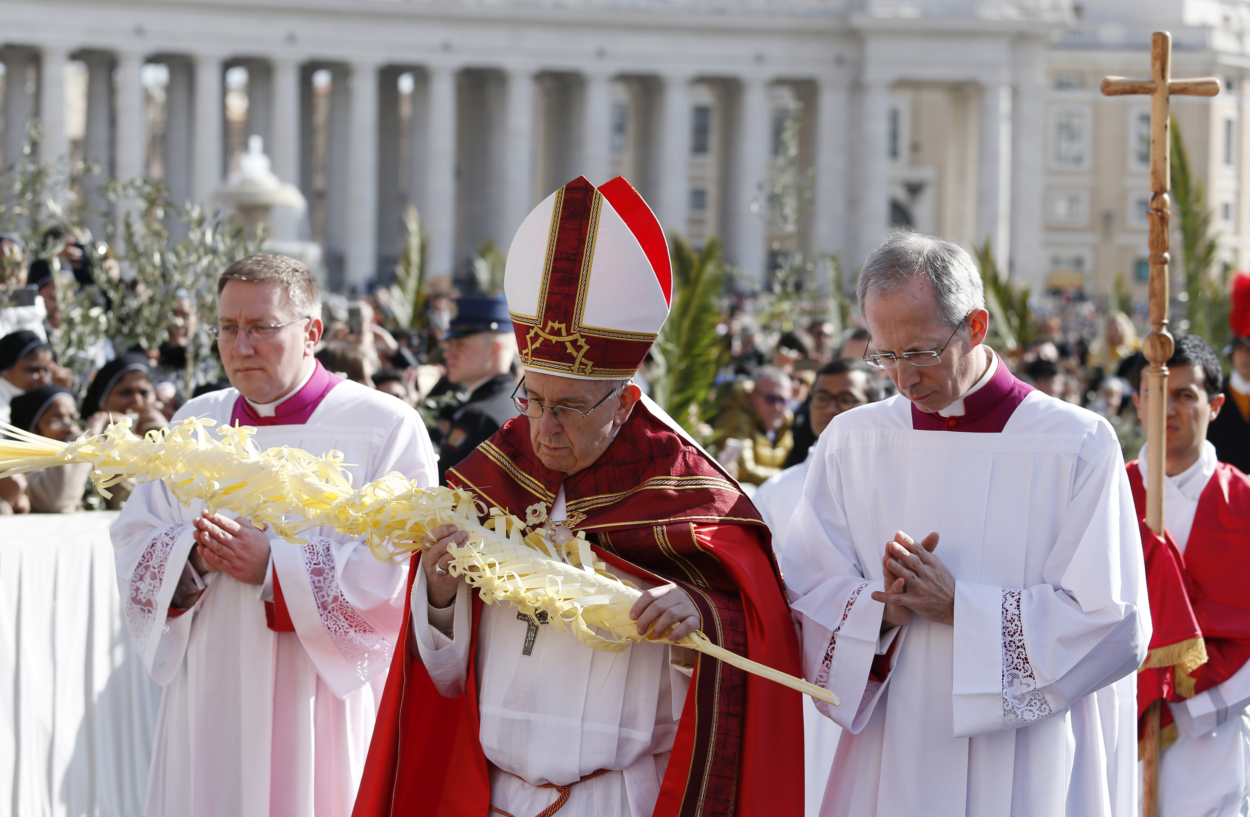 ‘Cry out,’ pope tells young people at Palm Sunday Mass The Catholic Sun