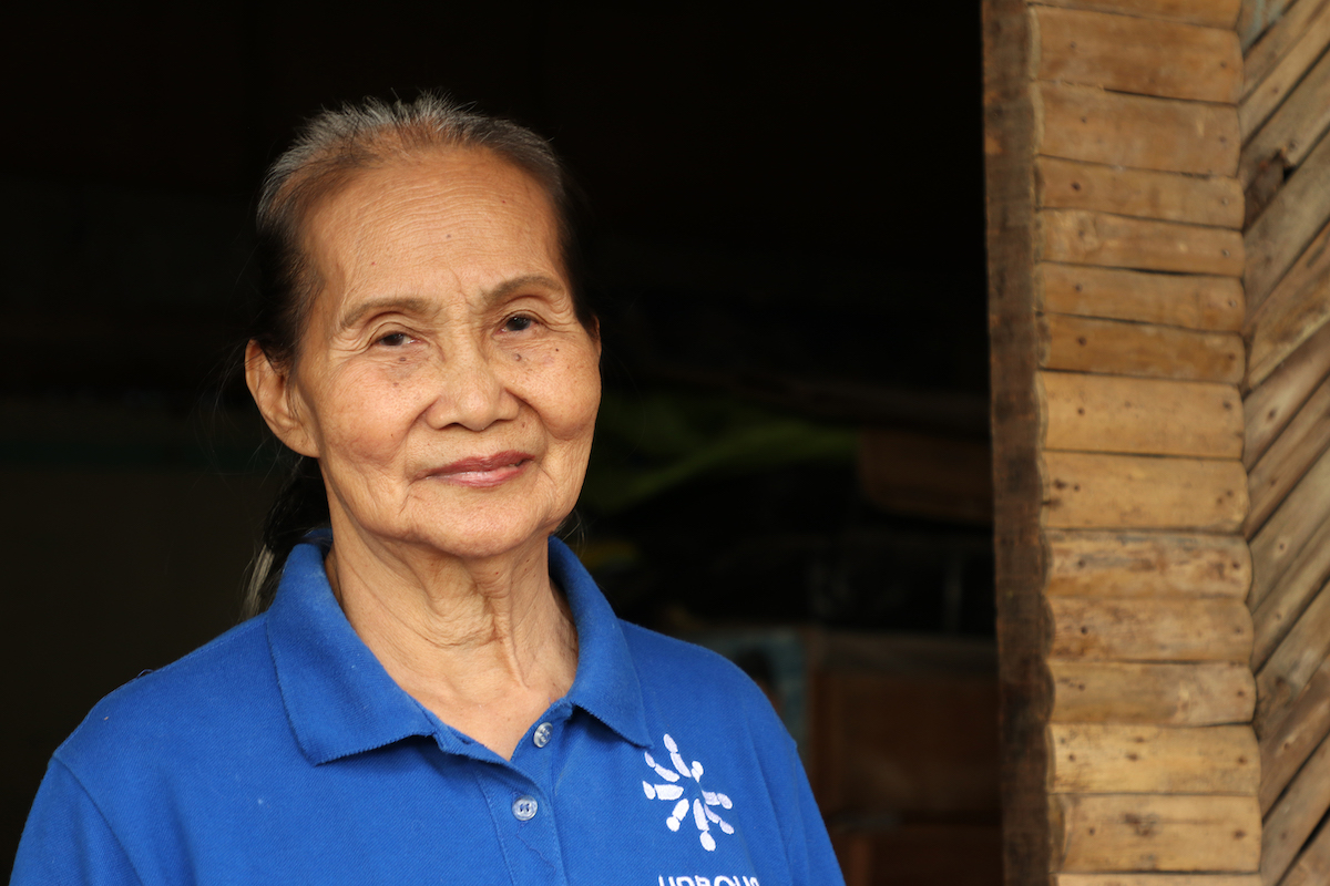 ELDERY WOMAN PHILIPPINES
