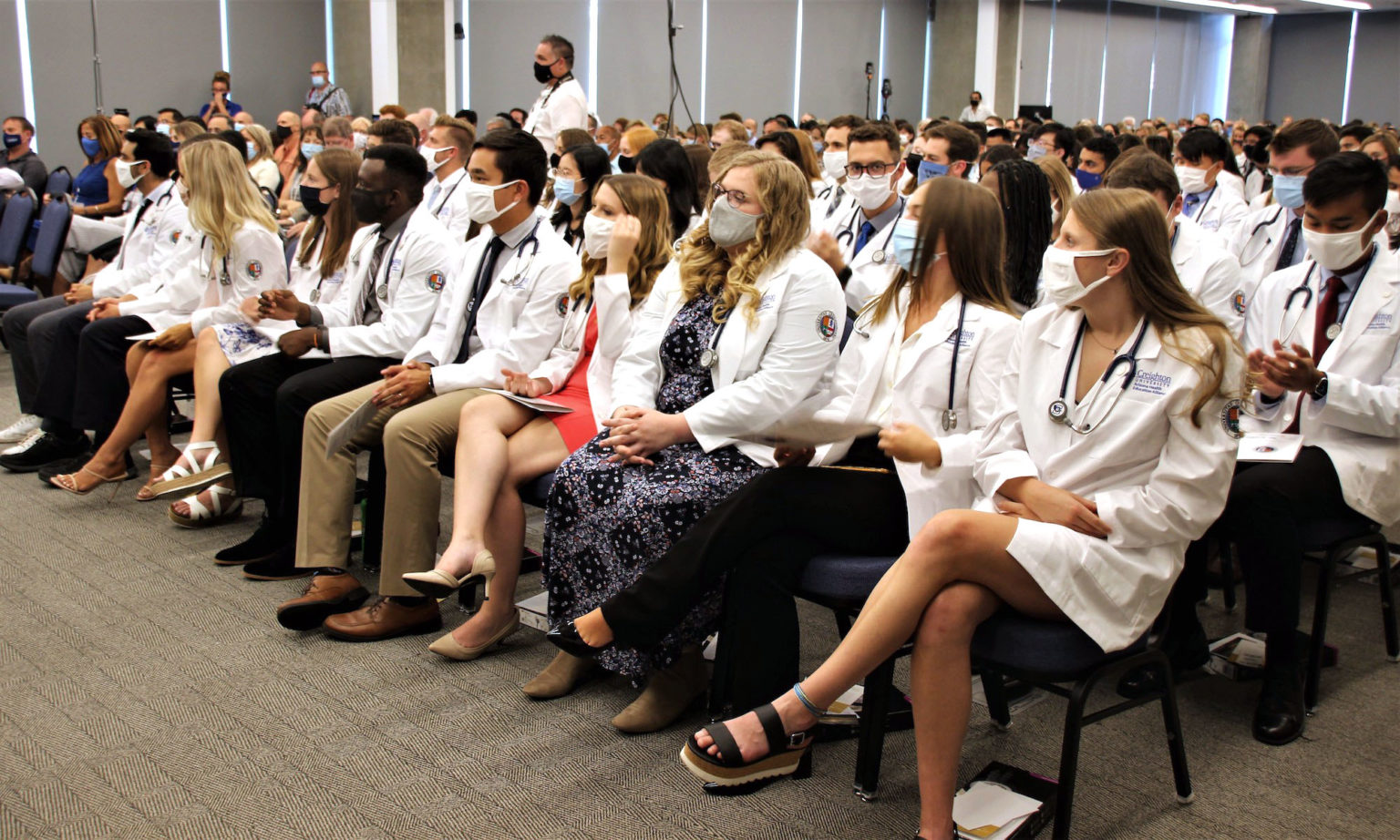 100-don-white-coats-as-creighton-s-first-four-year-medical-class-at-new-phoenix-campus-the