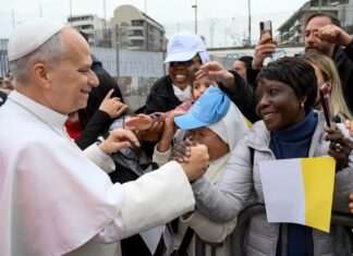 In the face of the mystery of evil, Christians must be signs of hope, pope says